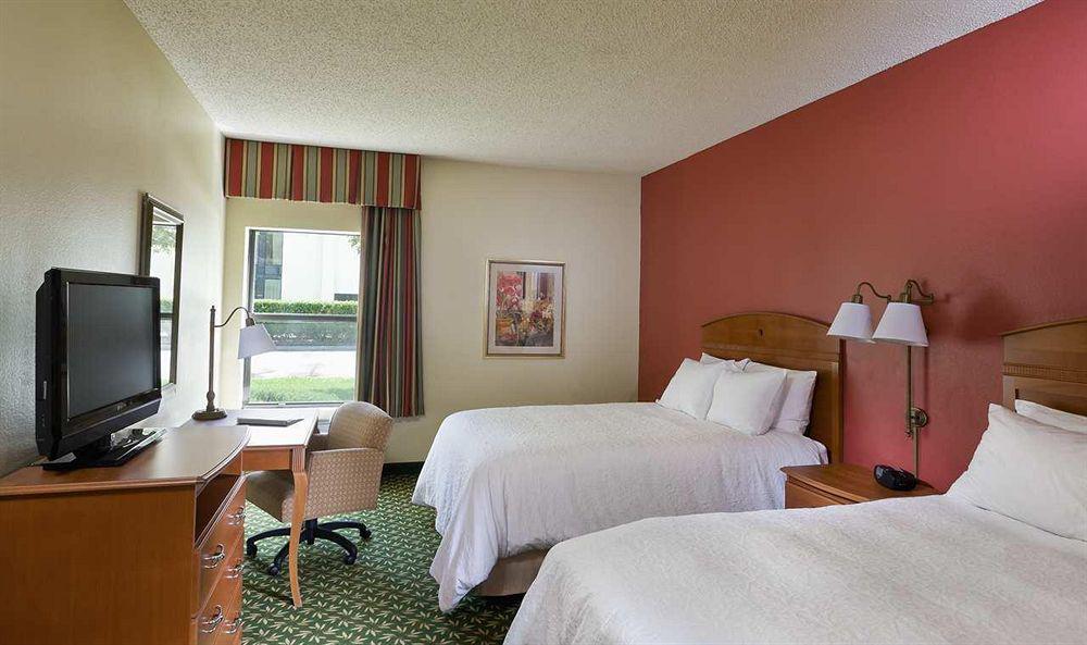 Hampton Inn Houston Stafford Oda fotoğraf